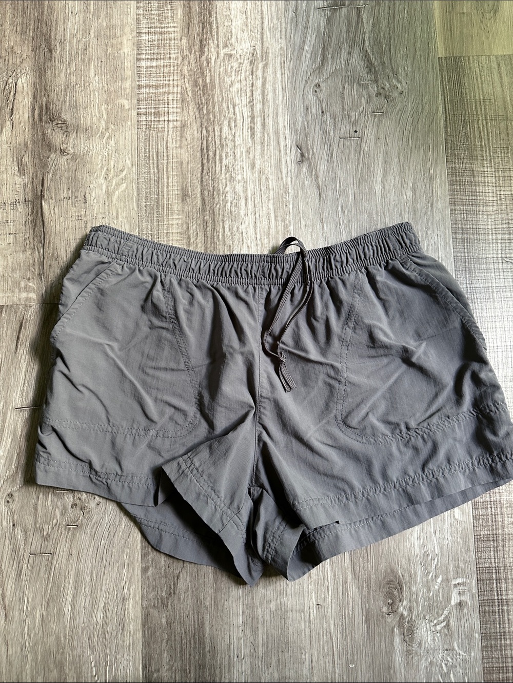 Women's Columbia Lightweight Elastic Waist Shorts